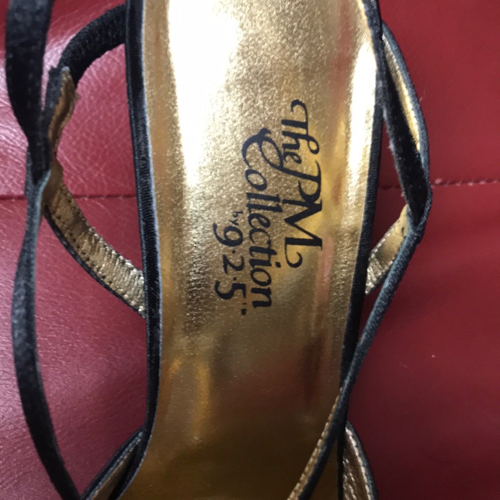 Shoes - Picture 5 of 8